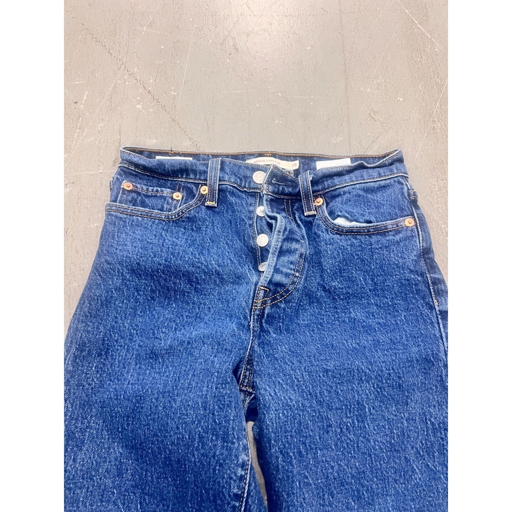 Levi's Premium Wedgie Straight Fit Jeans Women's 25x26 Blue Denim Frayed Hem - Picture 3 of 12